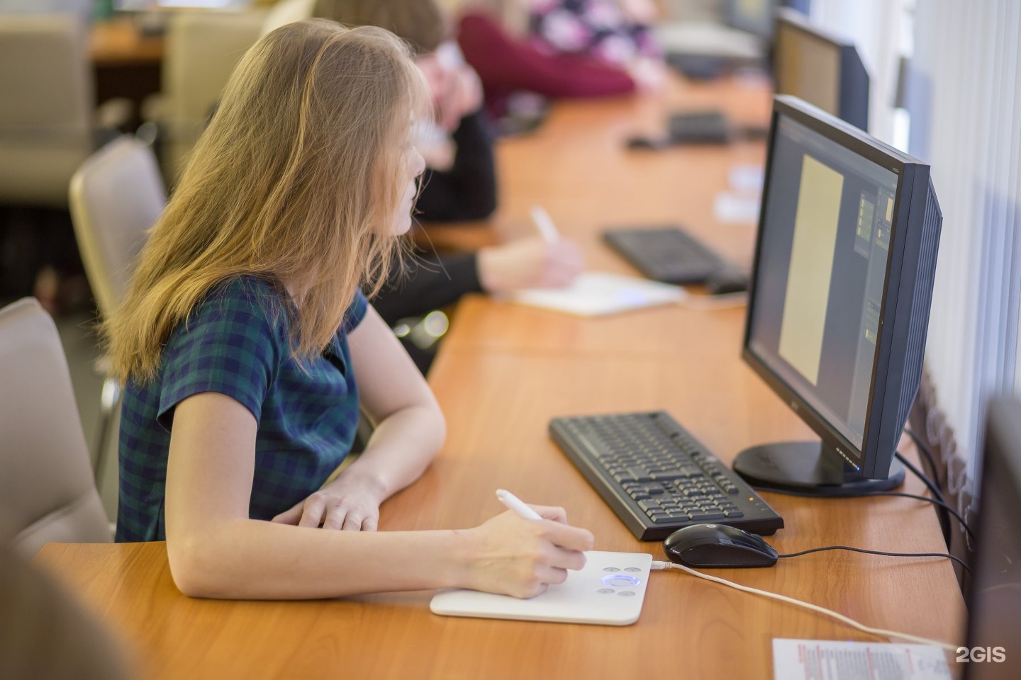 Мультимедийное преподавание. Мультимедиа в образовании. Мультимедиа в обучении. Мультимедиа в учебе. Мультимедиа технологии в школе.