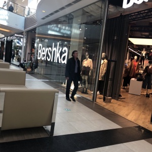 Фото от владельца Bershka, сеть магазинов одежды и обуви