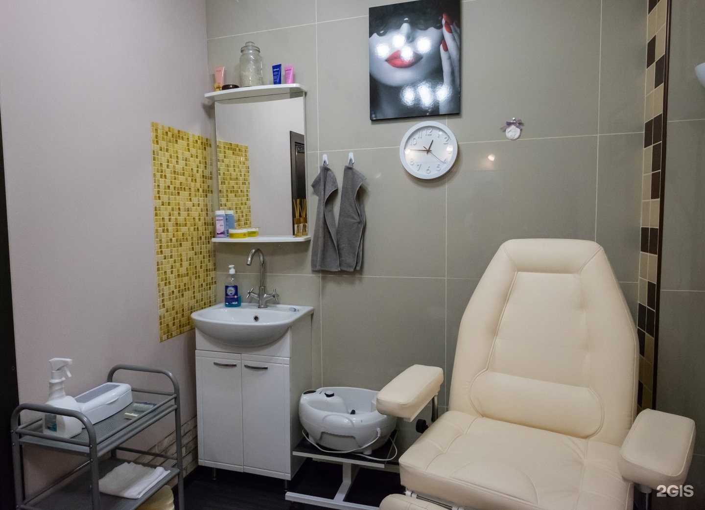 салон красоты пятое авеню. бочкова 5 москва. 5 авеню салон красоты. салон красоты 5 авеню калининград. 5th avenue салон красоты стилисты.