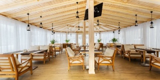 Семивраги: Отель Золотая семерка