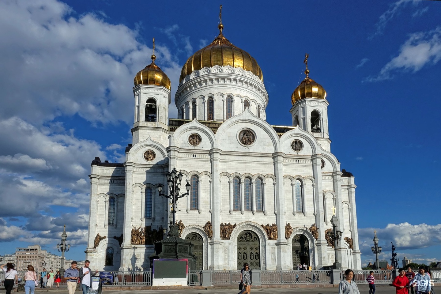 Москва волхонка 15. Храм Христа Спасителя (Ужгород). Храм Христа Спасителя в Костроме. Храм на Волхонке. Пятигорск храм Христа Спасителя.