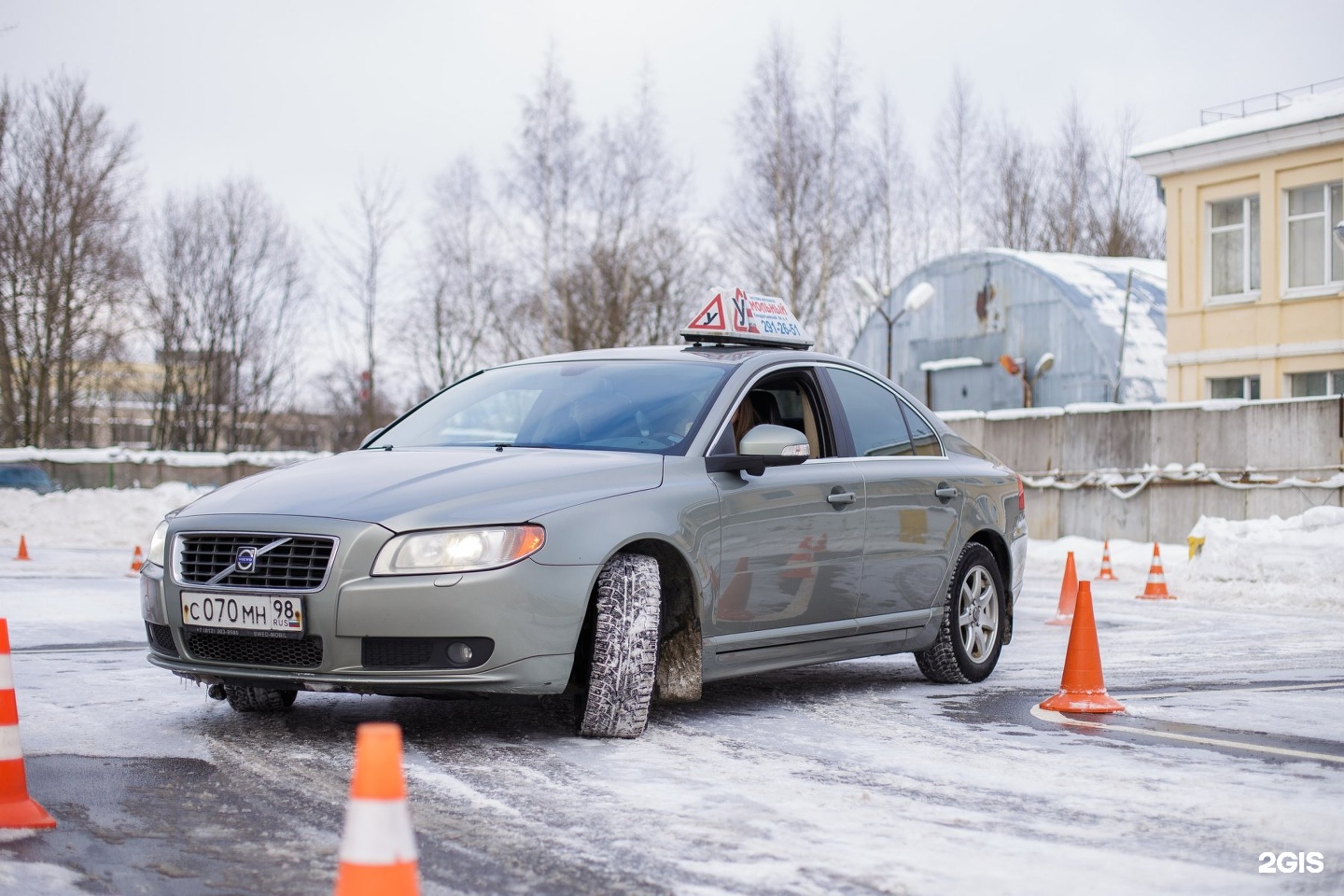 Автошкола Смольный. Автопарк Смольного.