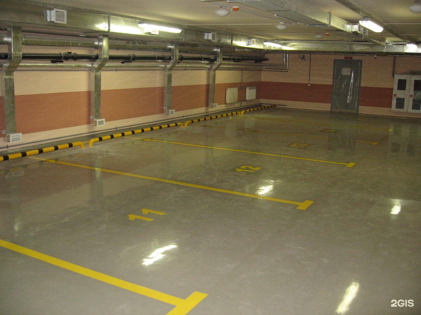 Floor system. Наливной пол в автостоянке. Эпоксидный пол для паркинга. Наливной пол для парковки. Высоконаполненные полимерные полы промышленные покрытия.