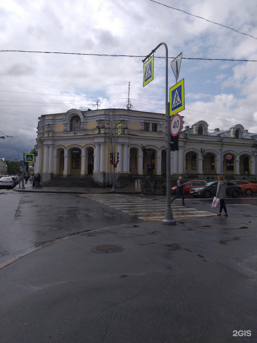 Московская 25 6. Дом владельца Гостиного двора.