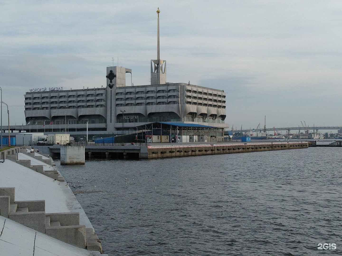 Петербургский морской. Морской вокзал Санкт-Петербург. Пассажирский порт Санкт-Петербург морской вокзал. Площадь морской славы Санкт-Петербург. Ленинградский морской вокзал.