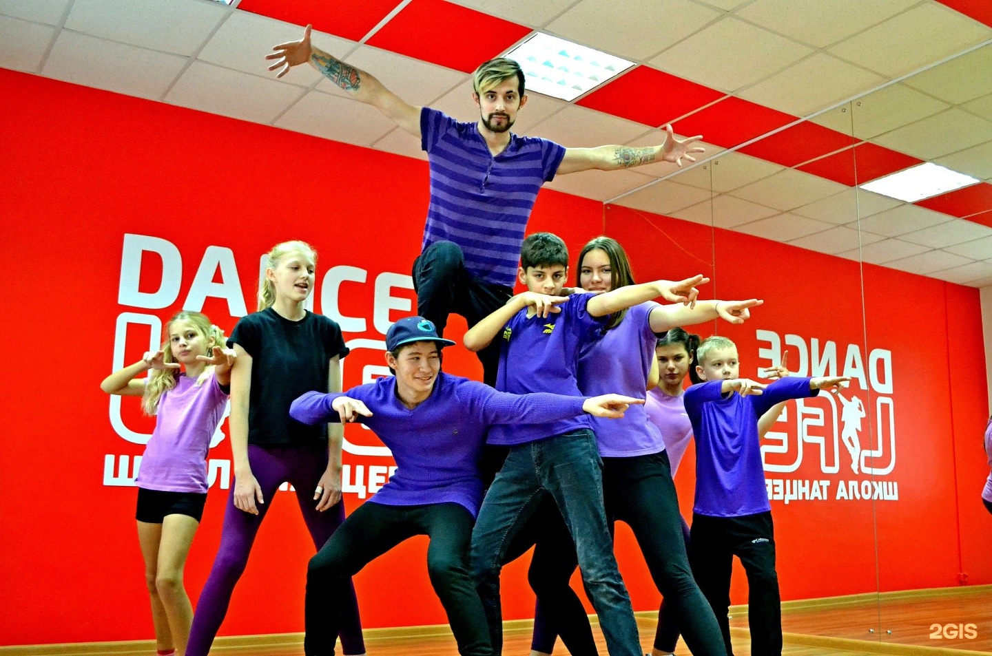 Dance life 3. Дэнс лайф. Дансе лайф школа танцев. Школа танцев на Водстрое Белгород. Dance Life Белгород дети.