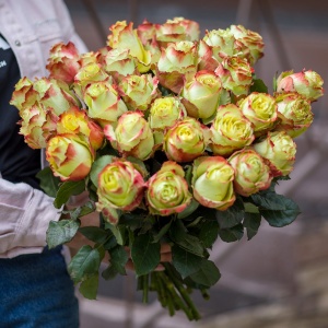 Фото от владельца 8 марта, салон цветов и сувениров