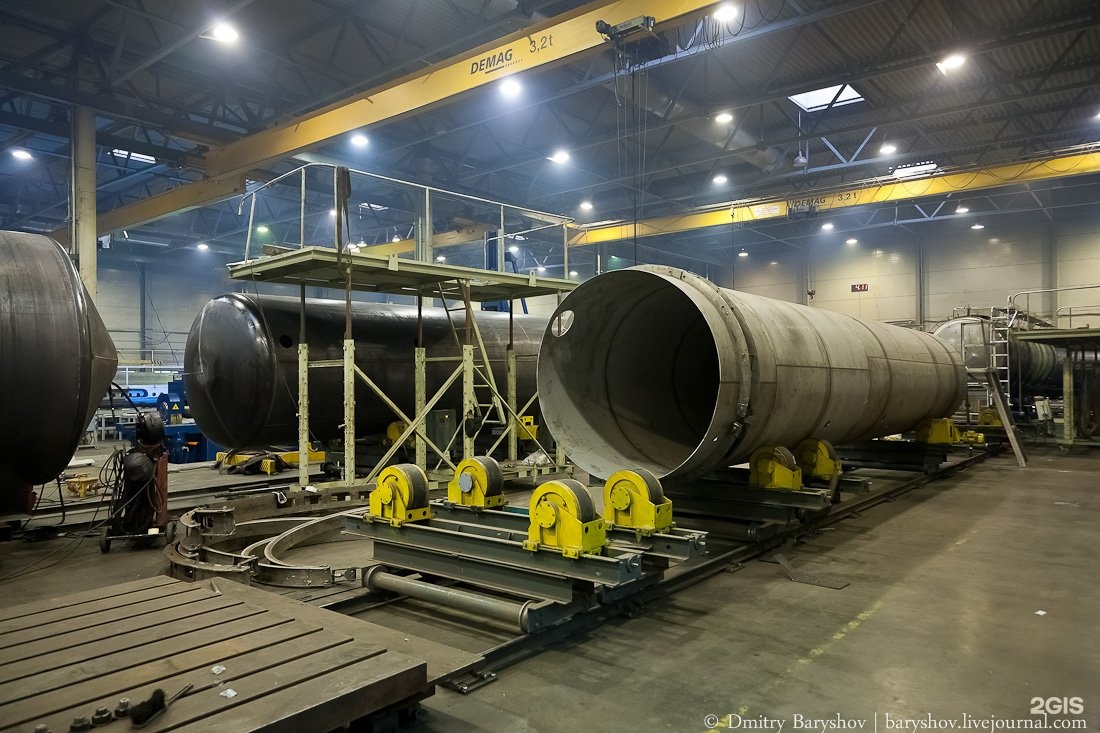 Теплоизоляция резервуаров. Опытный завод резервуаров и металлоконструкций самара. Изготовления цистерн из пластика. Завод цистерна. Фокс танк цистерна.