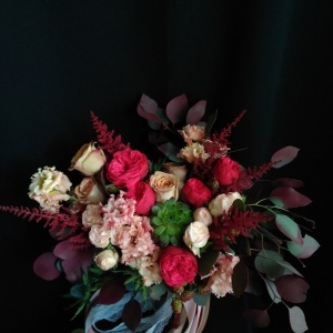 Фото от владельца Miss Blooms, магазин цветов в коробках и особенных букетов