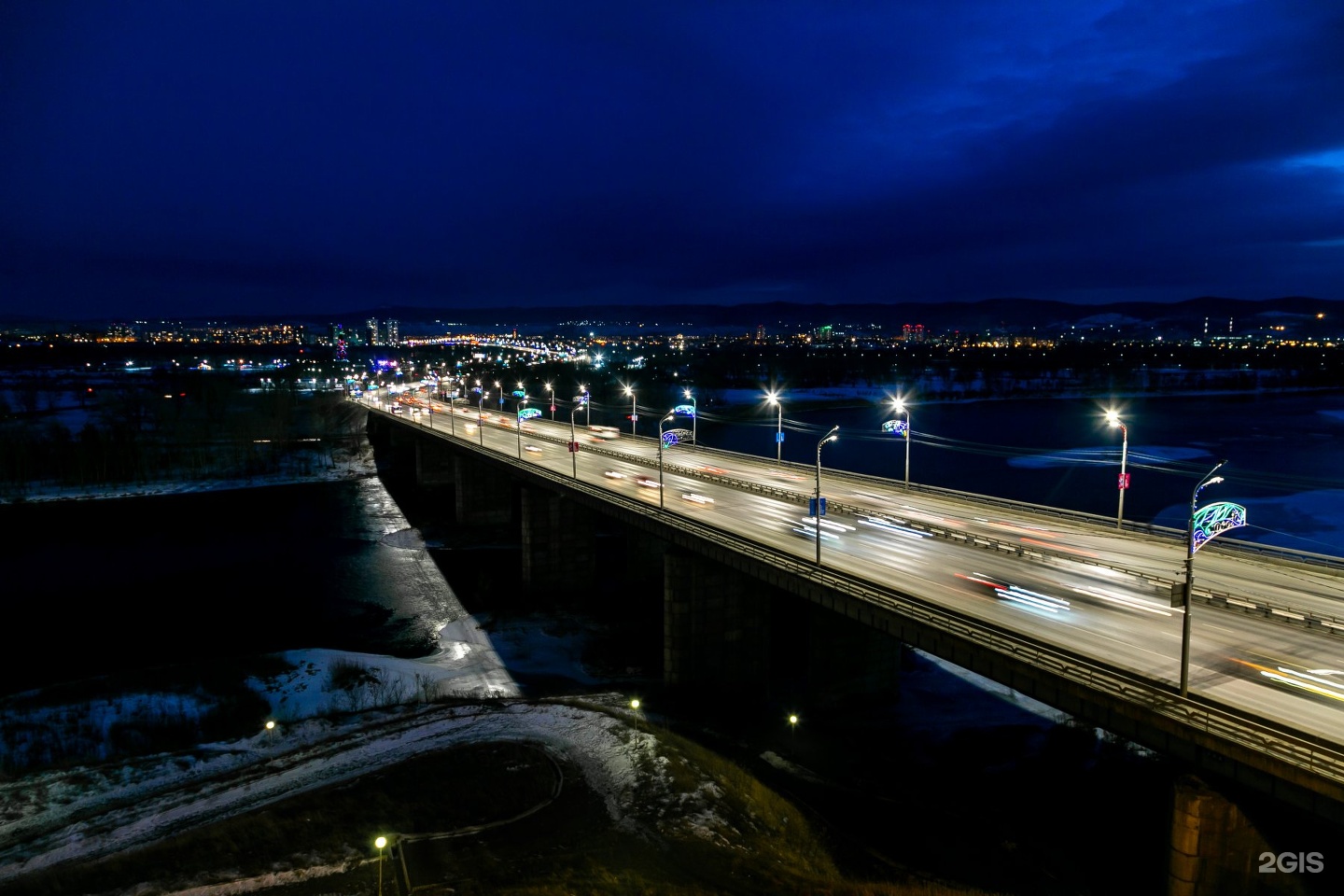 Купить свет красноярск. Канавинский мост подсветка настройка. Метрополис Красноярск подсветка.