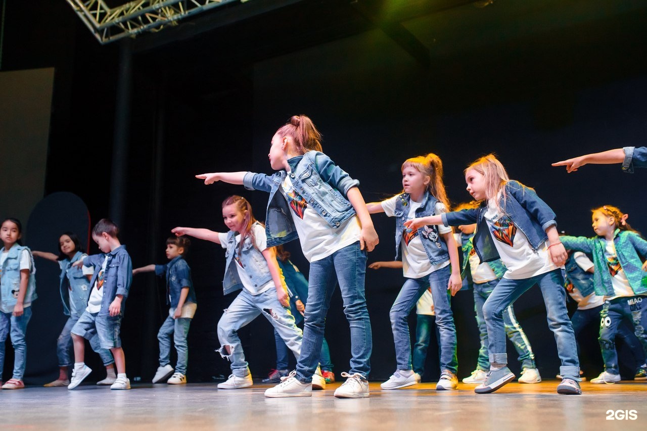 школа танцев проспект вернадского. Dance place. школа танцев проспект.