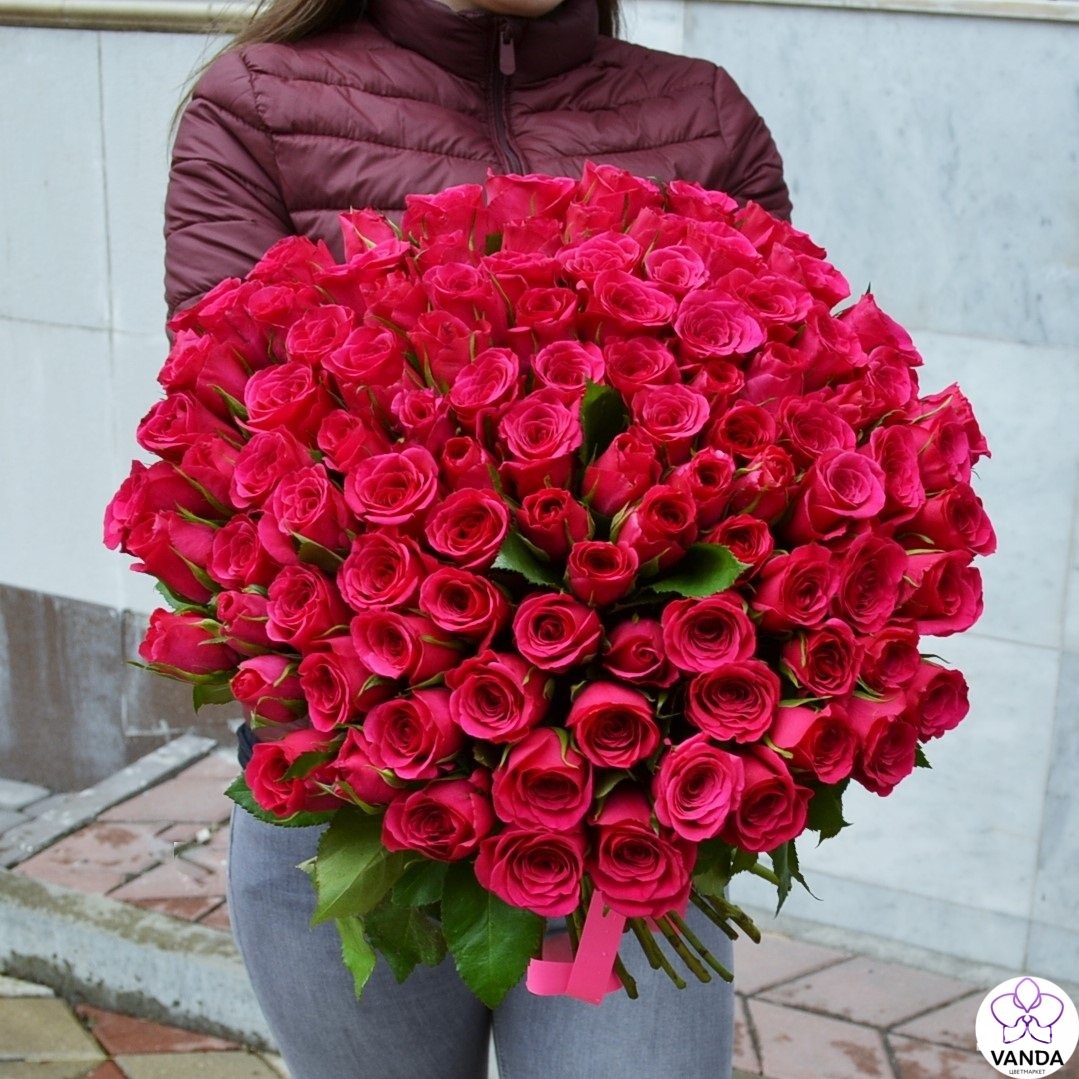 Купить розы в курске. Букет роз за 3500 рублей. Букет из 51 розы Комсомольска-на-Амуре. Розы 125 розовые..