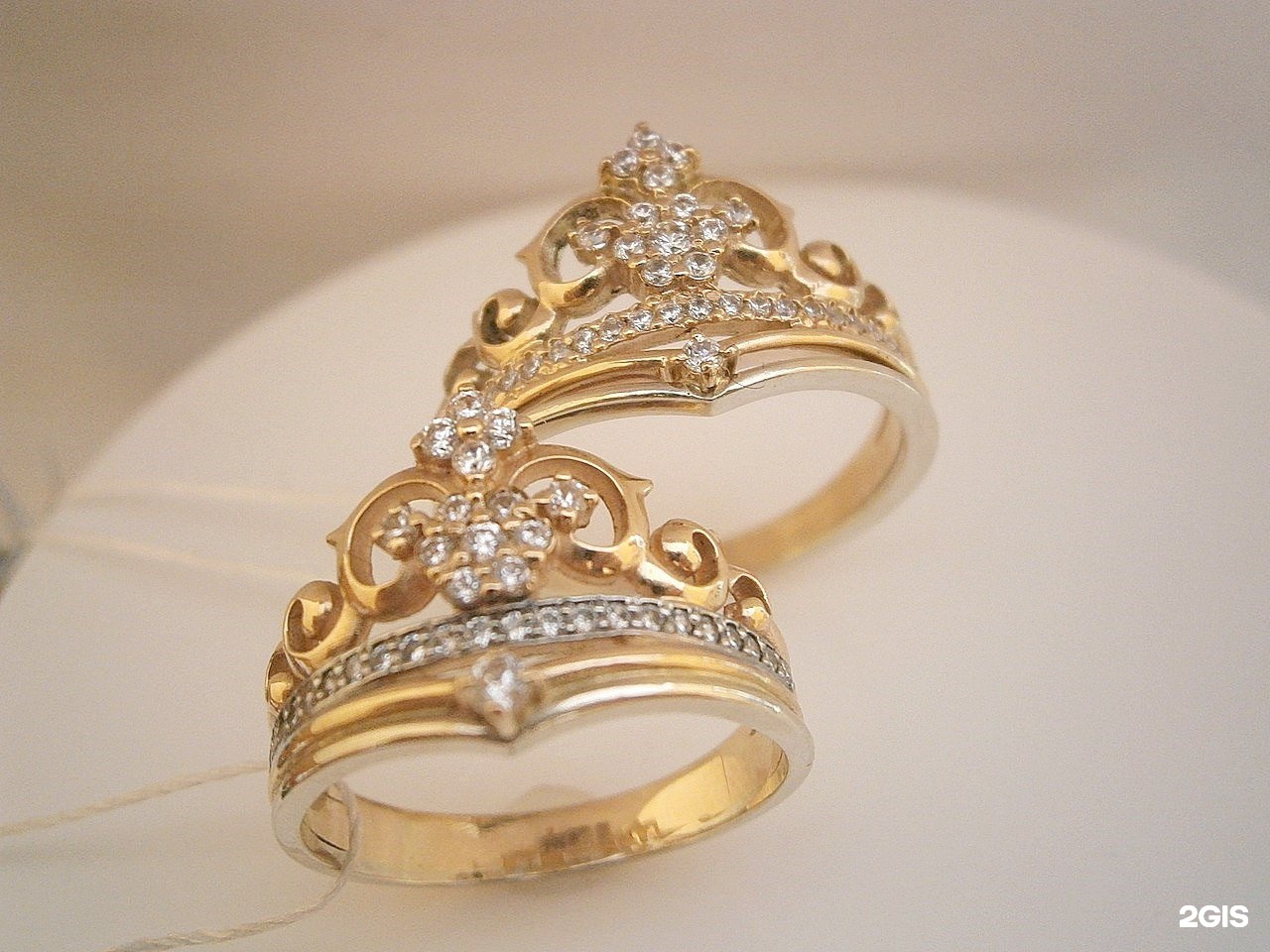 Кольцо оказалось золотым. Кольцо 585 пробы корона. Золотое кольцо корона 585. Кольцо корона 585. Кольцо корона из золота 585.