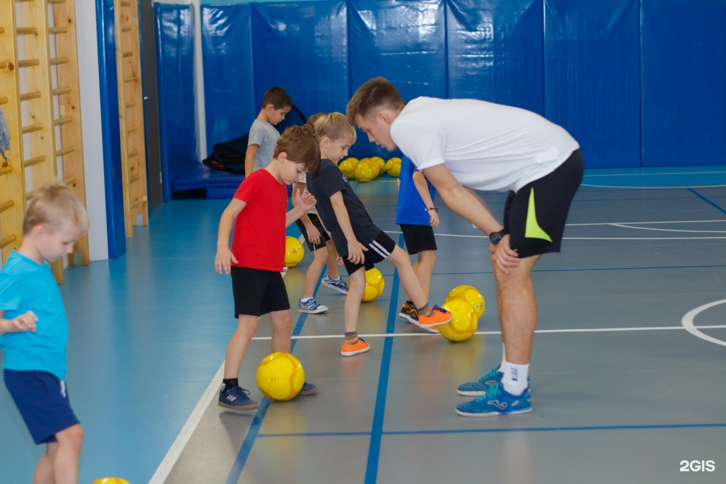 великий новгород футбольная команда. великий новгород футбольная команда. великий новгород футбольная команда. федерация футбола великого новгорода. мини футбол великий новгород.