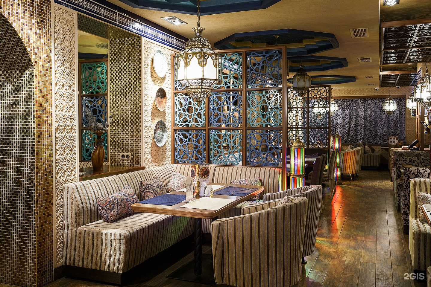 Диван сарай сургут набережная. Диван сарай комсомольская ул 31. Ресторан диван сарай. Диван сарай сургут меню набережная. Диван сарай астрахань.