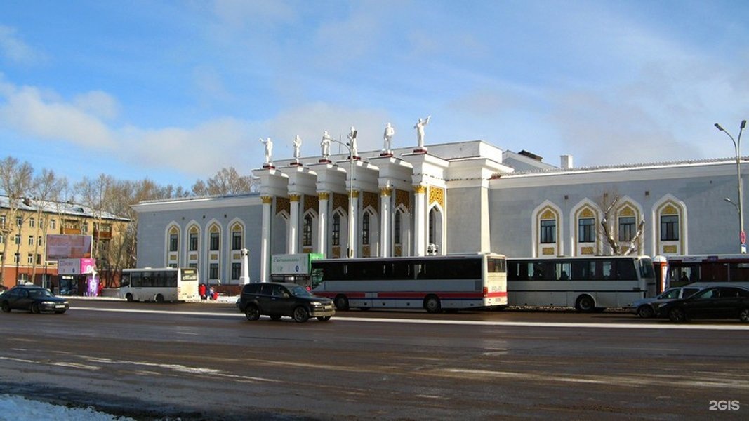 Сарыжайлау караганда расписание. Дворец культуры горняков Караганда. Дворец горняков Караганда. Дворец культуры горняков. Городской дворец ДК на Карагандинской Оренбург.