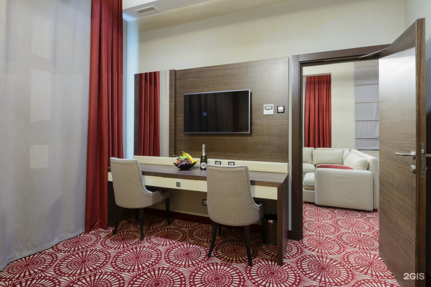 Senator Hotel