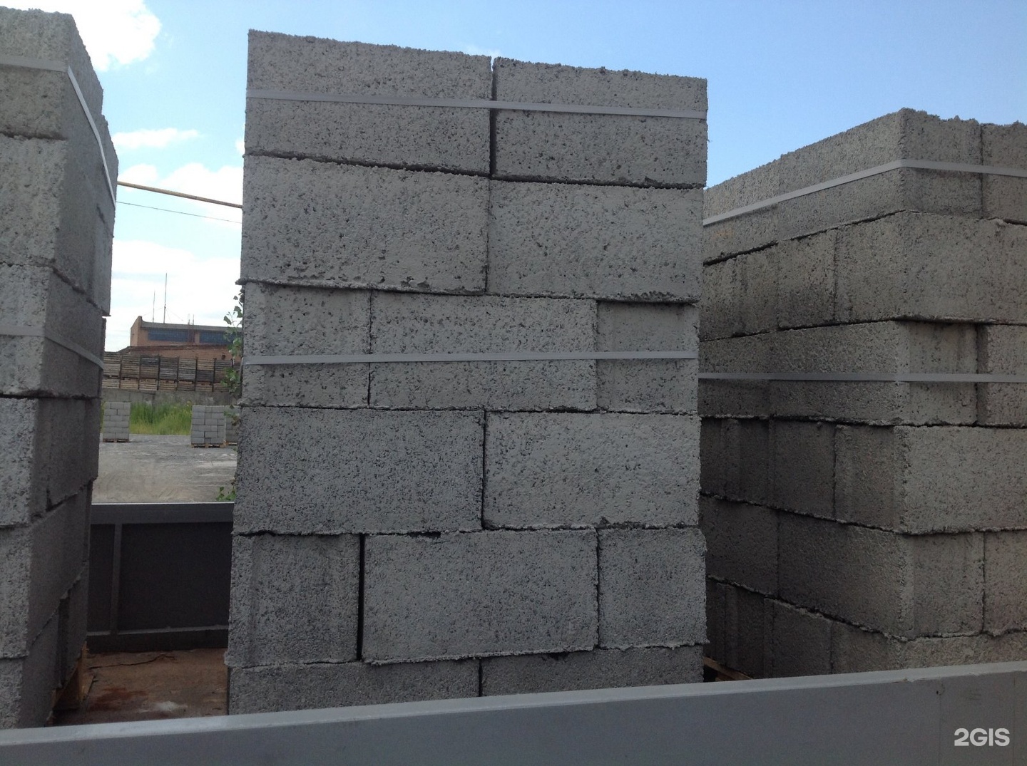 Блок полублок. Шлакоблок м50. Отсевоблок стеновой м50. Шлакоблок стеновой. Цементные блоки для стен.