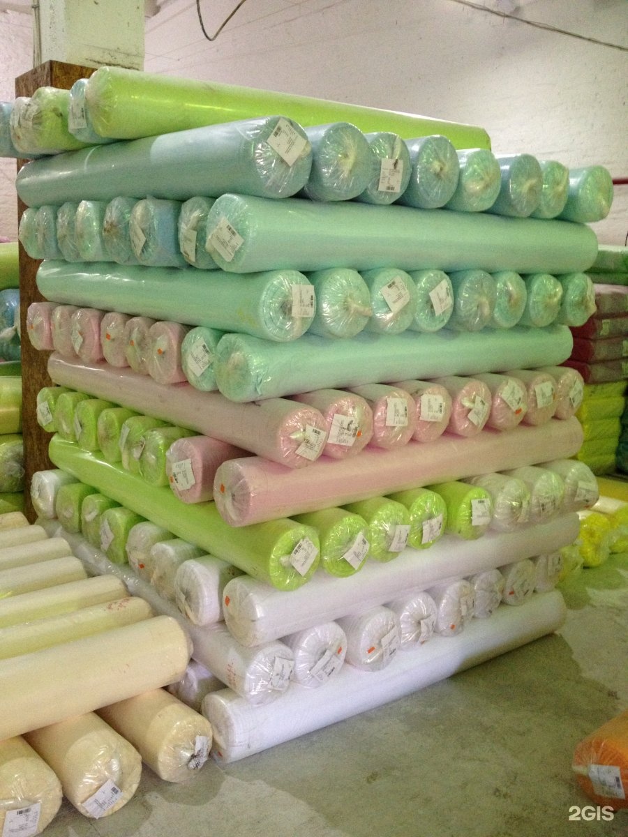 Рулон ткани на фабрике