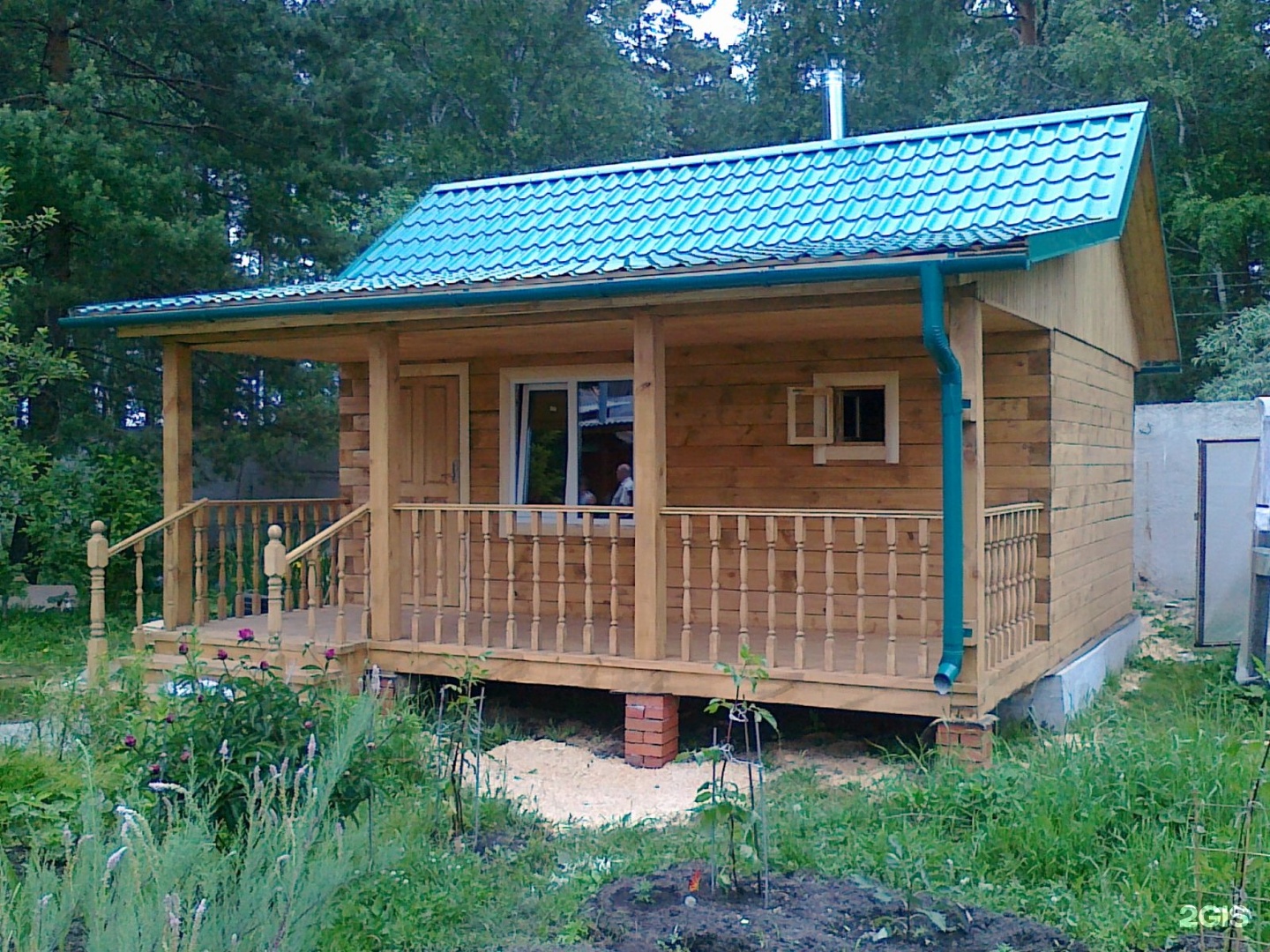 Проект бани с террасой и барбекю: фото вариантов постройки Строительство сарая, 