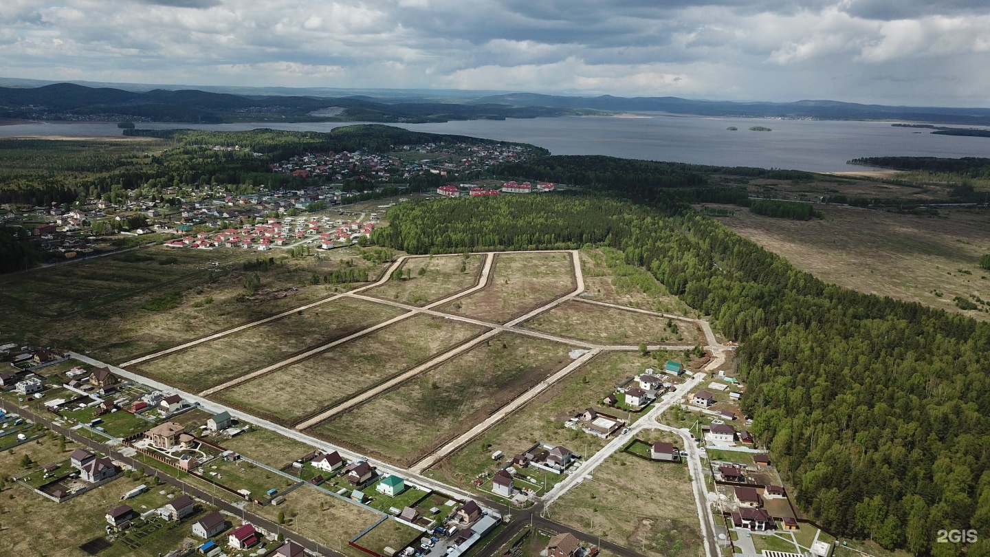 Поселок кирпичный. Поселок кирпичный Среднеуральск. Марьино коттеджный поселок Среднеуральск. Кирпичный 2 коттеджный поселок Среднеуральск. Луговая 1 Среднеуральск поселок кирпичный.