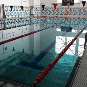 Сайт бассейна радужный. Бассейн радуга переделкино. Бассейн в великом новгороде. Спорткомплекс радуга бассейн. Бассейн радуга переделкино.