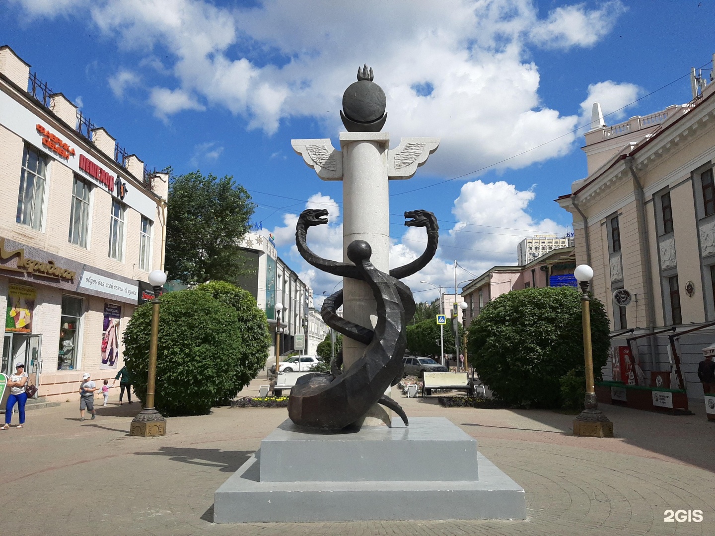 Памятник жезл Меркурия Улан-Удэ