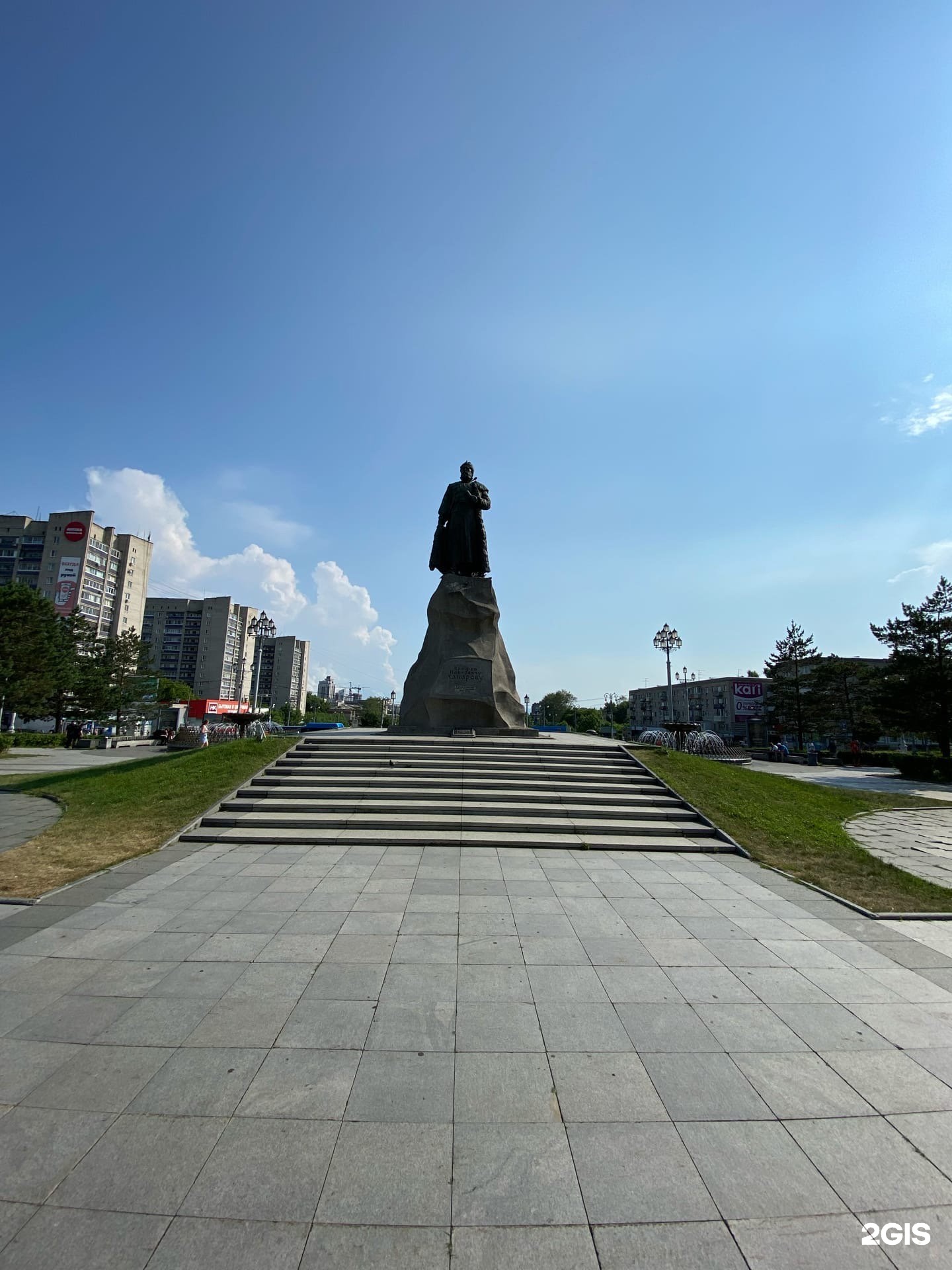 Памятник хабарову хабаровск фото