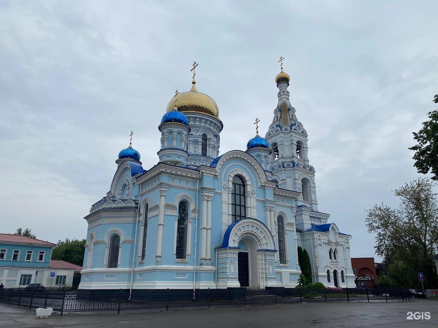 Малоярославец организации. Успенский собор Малоярославец. Собор Успения Пресвятой Богородицы Малоярославец. Малоярославец Церковь 1812. Город малый Ярославец Калужская область.