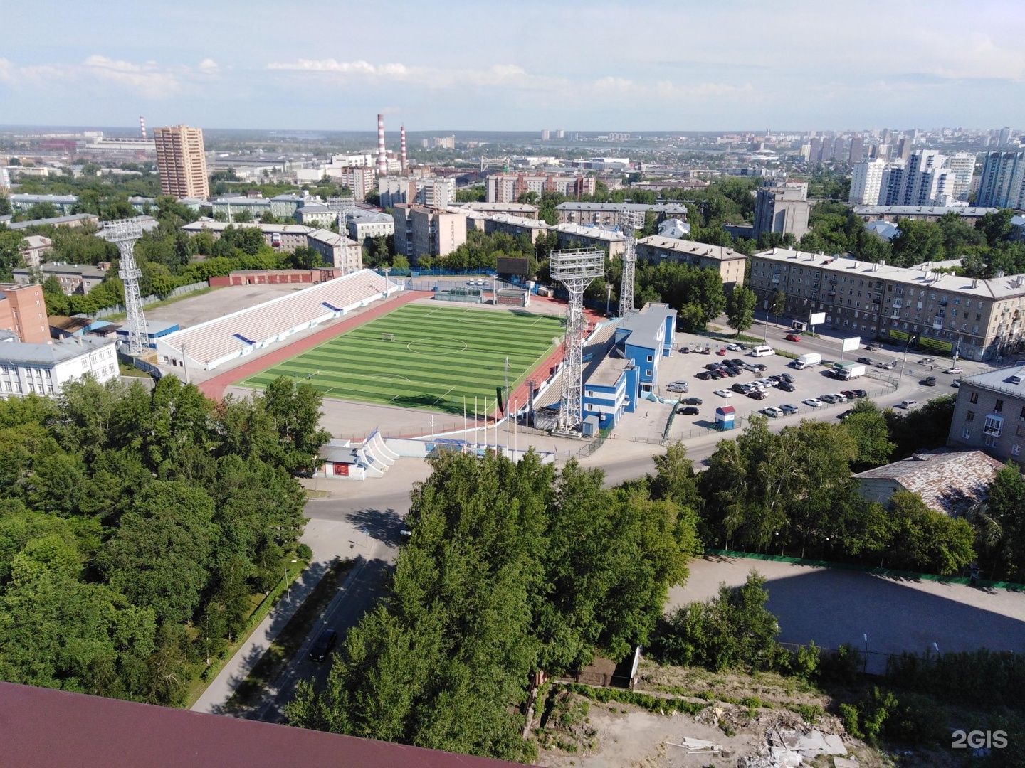 Сибсельмаш новосибирск. Стадион Сибсельмаш. Стадион Новосибирск. Сибсельмаш каток Малое поле.