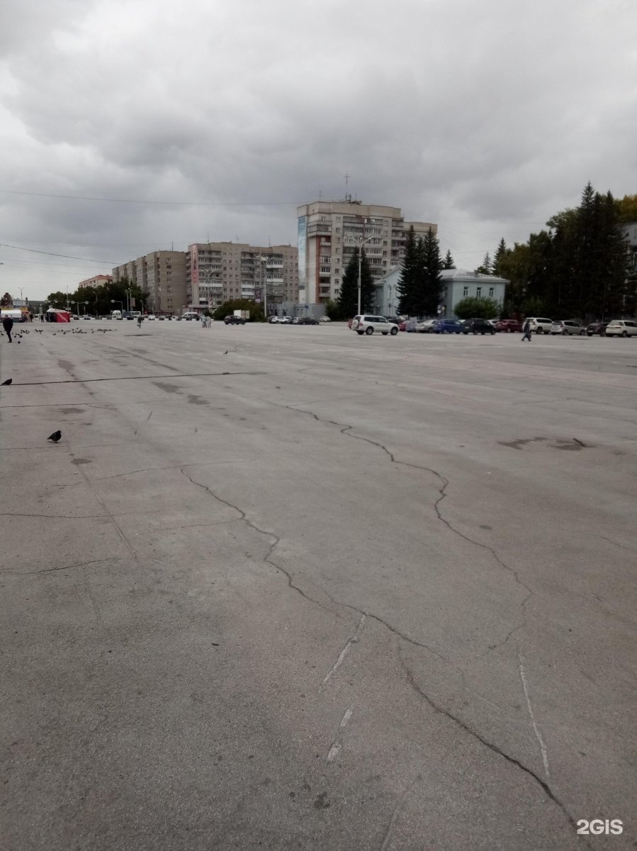 Улица горького бердск. Площадь Горького Бердск. Площадь Максима Горького Бердск. Бердск Центральная площадь. Фото площадь Горького Бердск-.