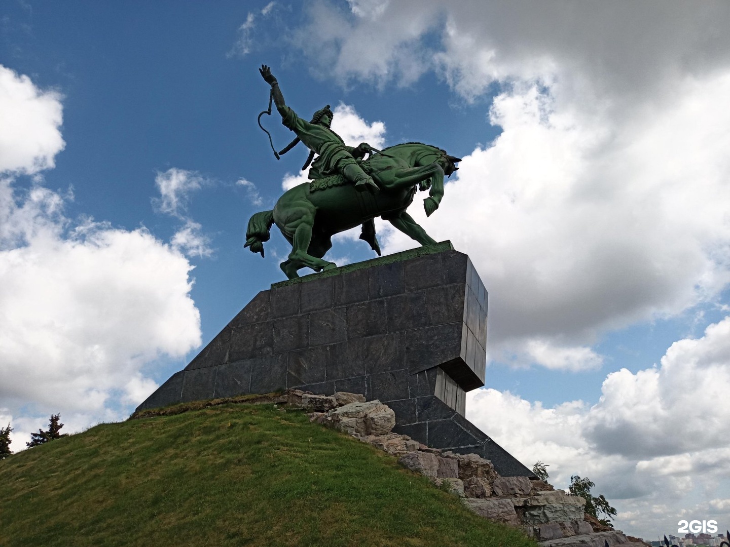 Памятник национальному герою Салавату Юлаеву