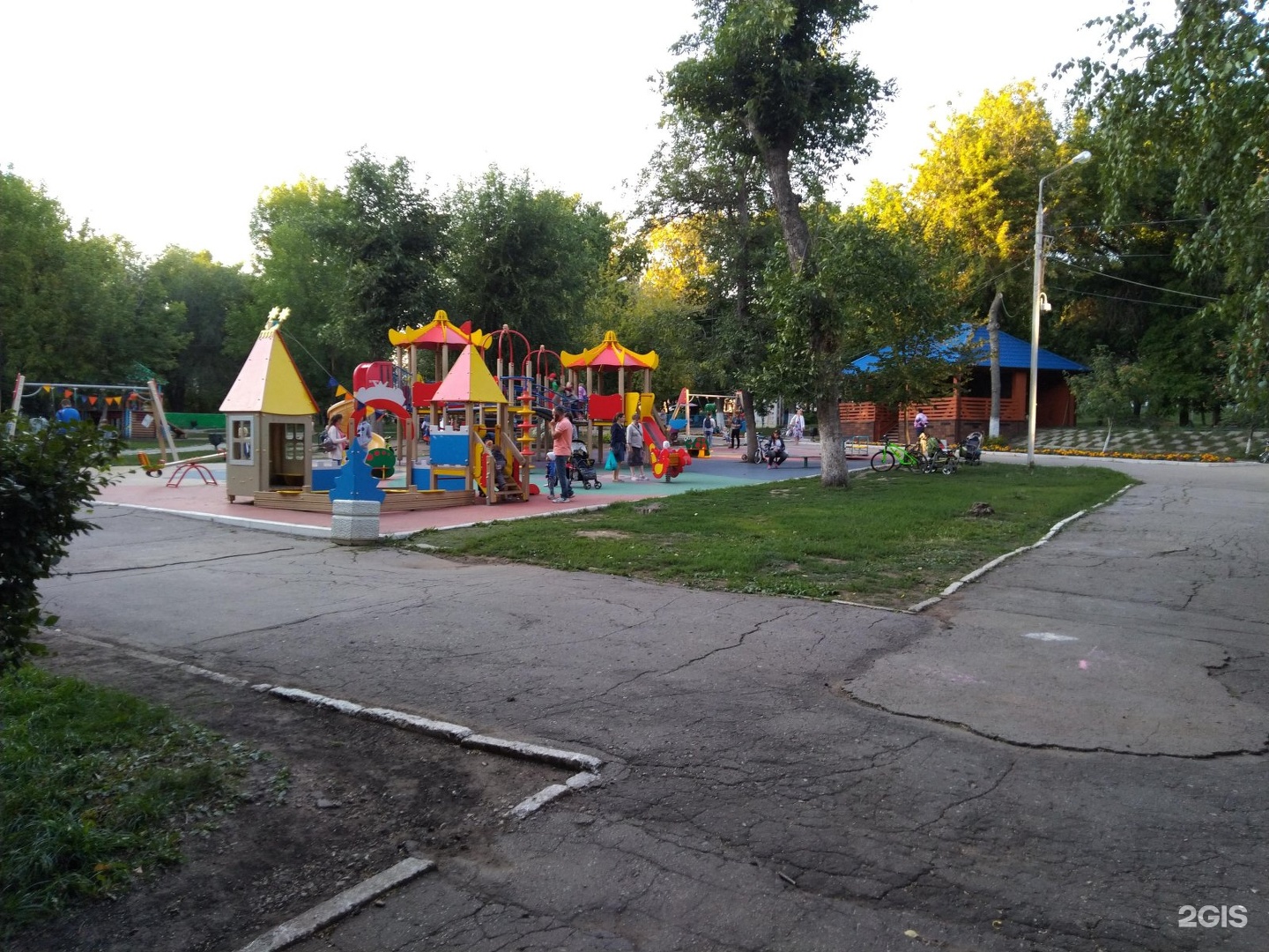 Парк щорса самара. Парк имени Щорса. Парк Щорса в Самаре. Детский парк имени Щорса Самара. Парк Щорса Луганск.