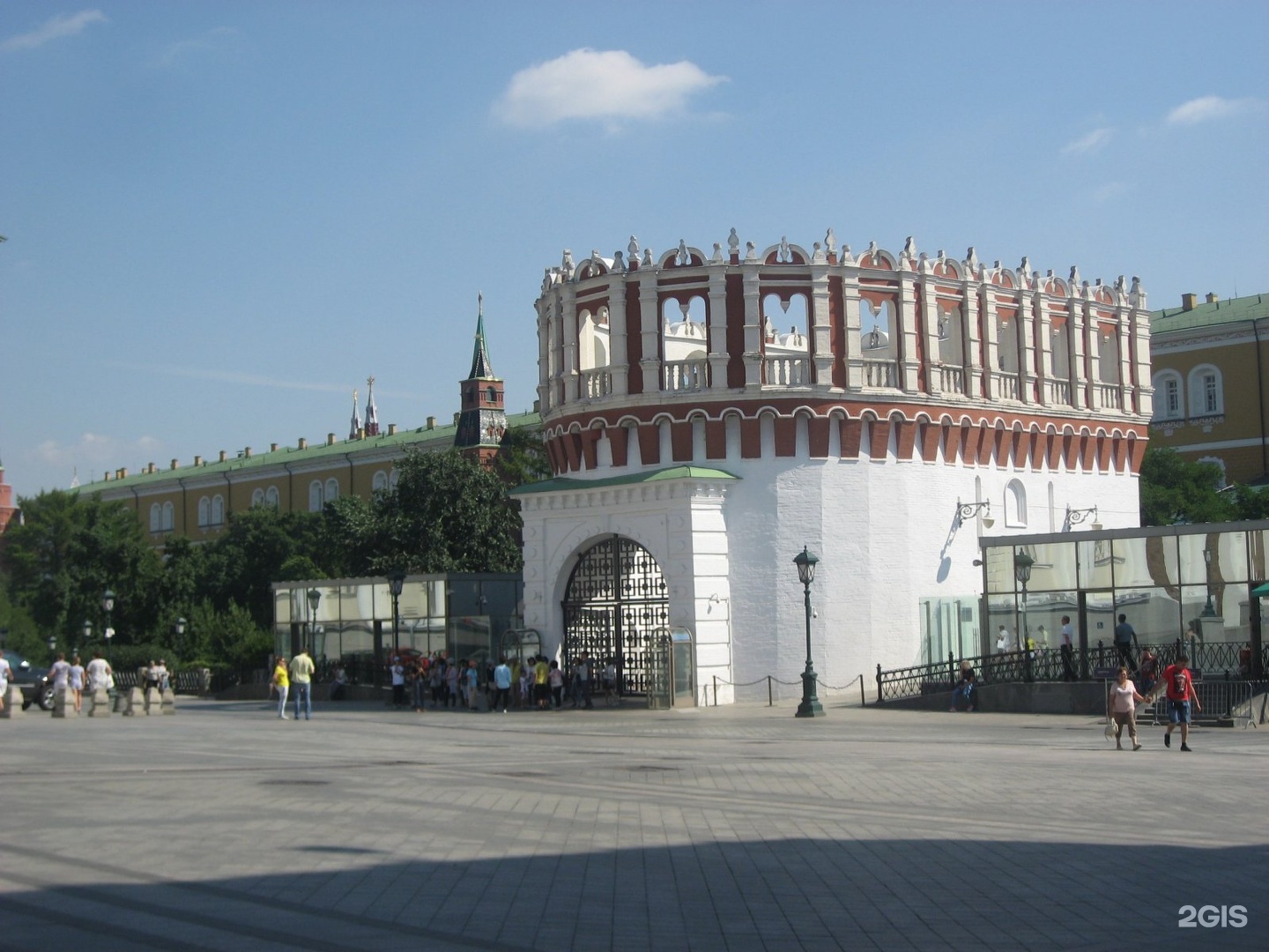 александровский сад москва станция метро