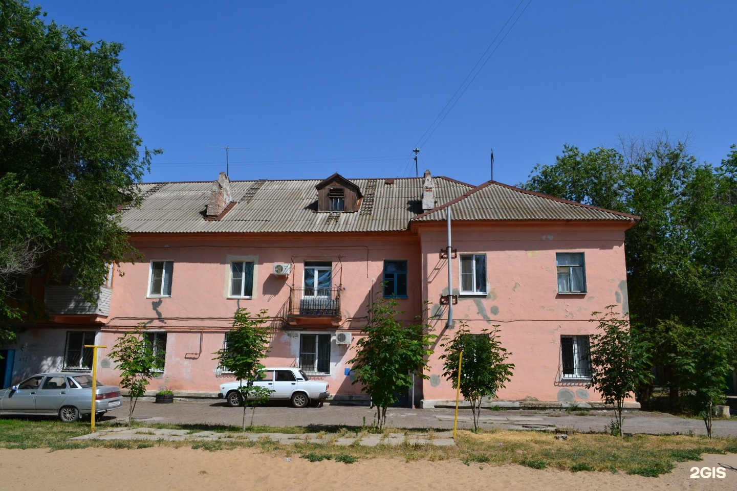 Горький 2 фото. Улица Горького Волжский. Улица Горького 4 Волжский. Горького 2 Волжский. Горького 100 г Волжский.