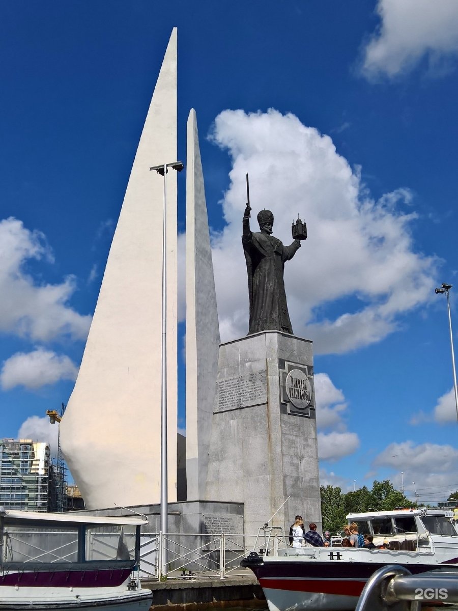 Статуя Николая в Калининграде