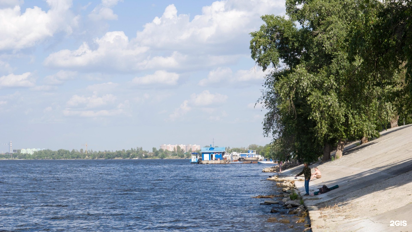 Энгельсские городские сети. Набережная Энгельс. Энгельс Саратовская область набережная. Город Энгельс набережная. Набережная Рудченко Энгельс.