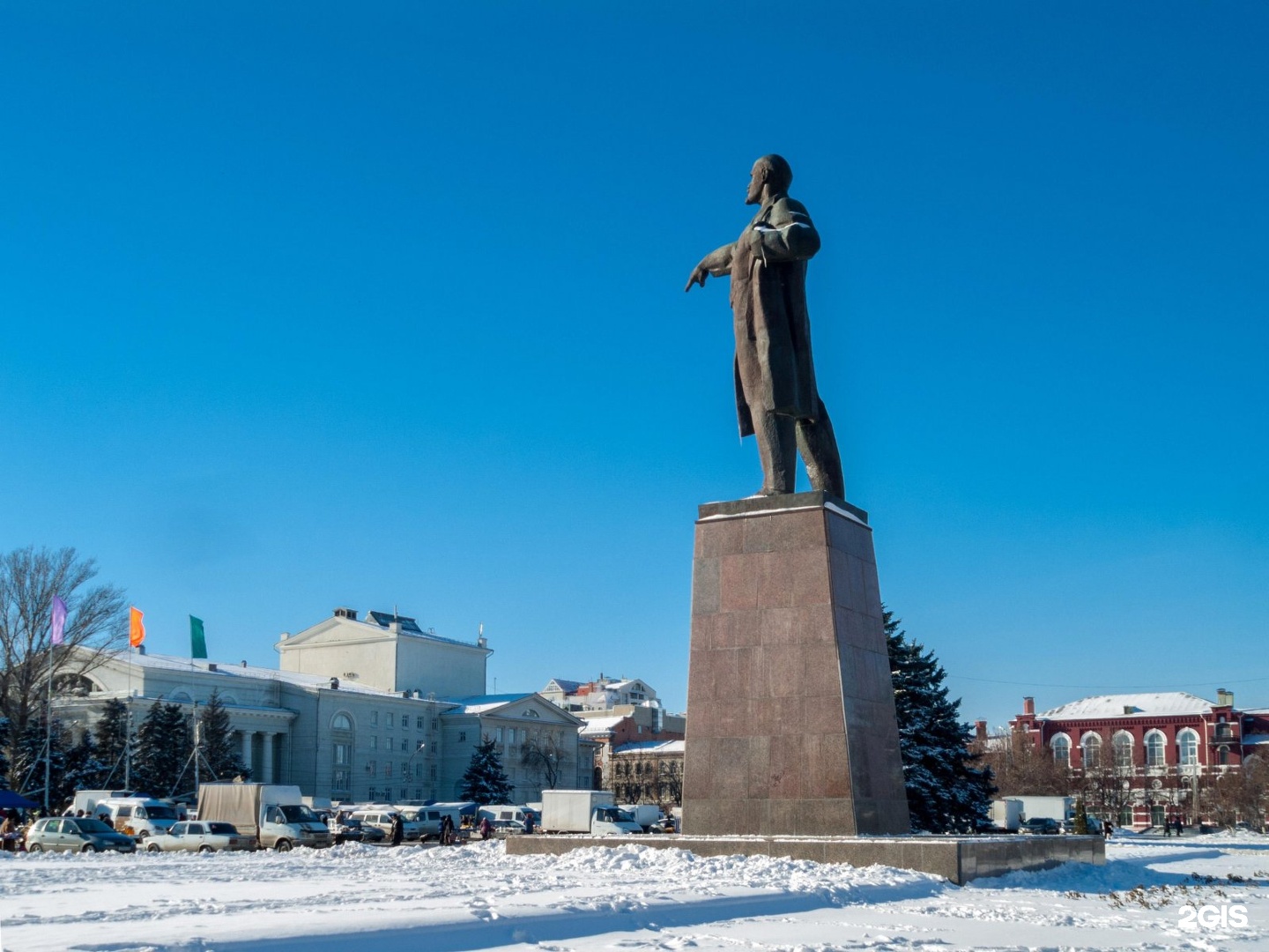 площадь ленина в саратове