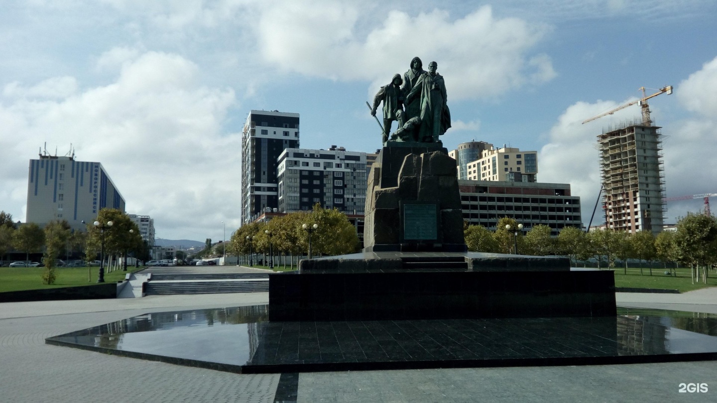 Памятник миронову в новороссийске фото