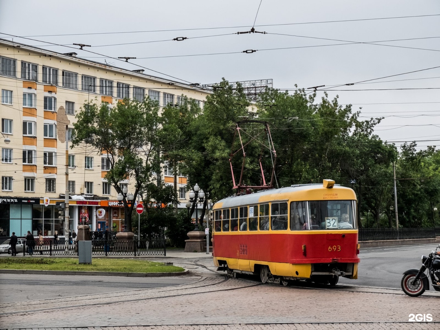 Трамвайный 12. Депо 32 трамвая Екатеринбург. Трамвай 14 Екатеринбург. Трамвай 32 Омск. Трамвай 32 Москва.