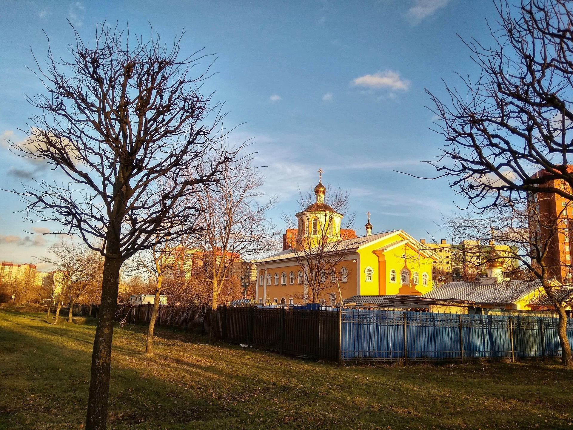 Квадрат, дом молодежи, Передовиков, 16 к2, Санкт-Петербург — 2ГИС