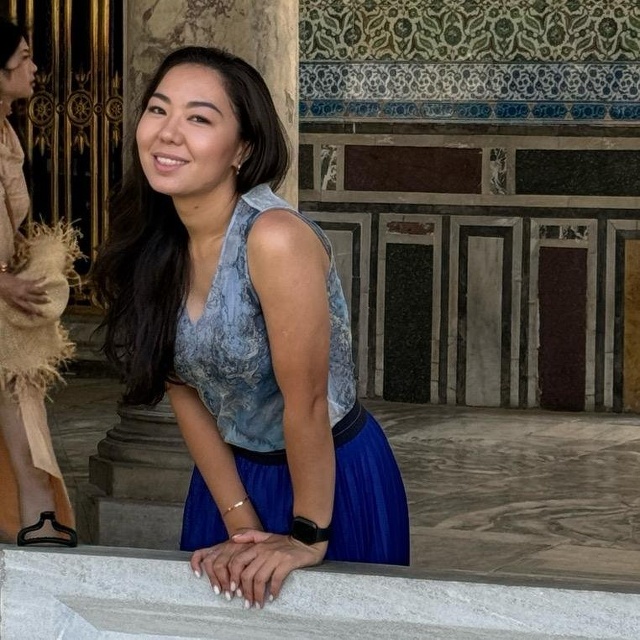 Порно видео секс археологиялық қазбалар Бір қыз порнографияны жеке көреді