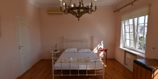 Геленджик: Гостевой дом ЭлеГрия