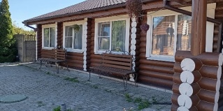 Эммаусс: Отель Эммаусский дворик