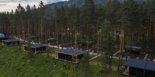 Усть-Муны: Турбаза Pinewood resort&SPA