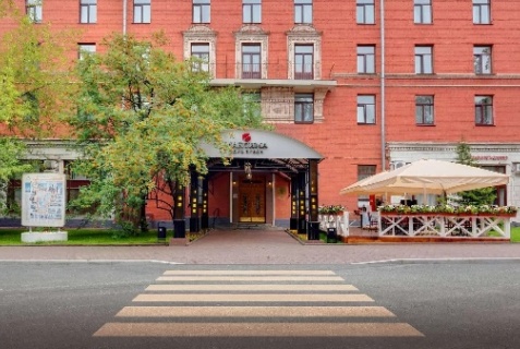 Москва: Отель Максима Заря