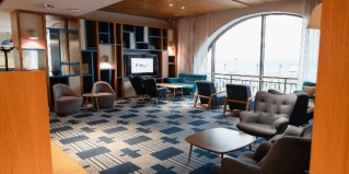 Актау: Отель Holiday Inn Aktau-Seaside