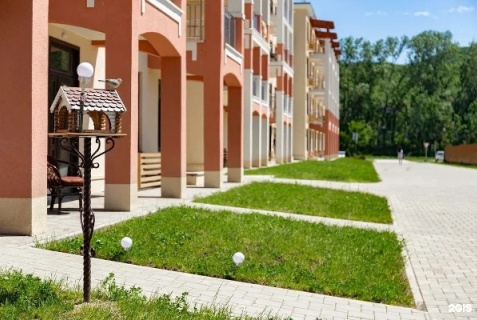 Сукко: Отель Holiday House