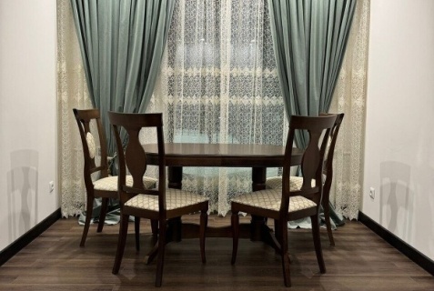 Нерюнгри: Гостевой дом Дом на Лесной