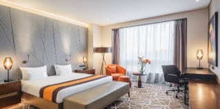 Артем: Отель Tigre de Cristal